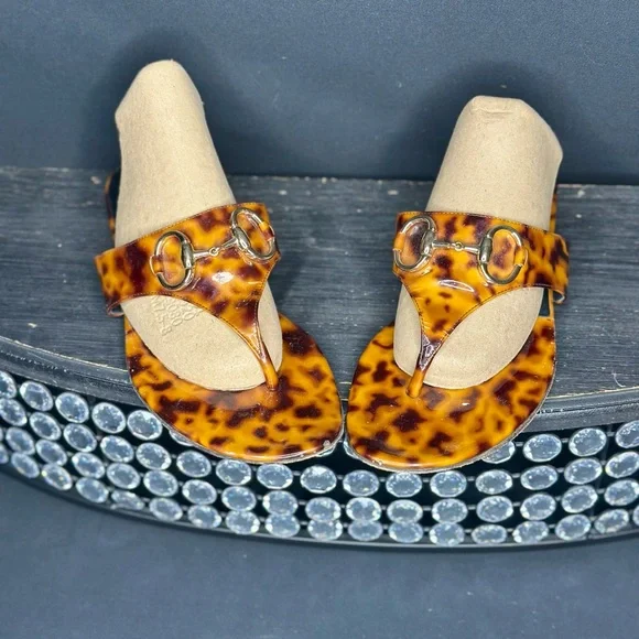 Gucci Tortoise Shell Patent Leather Horsebit Thong Sandals, Size 9 - Picture 4 of 11
